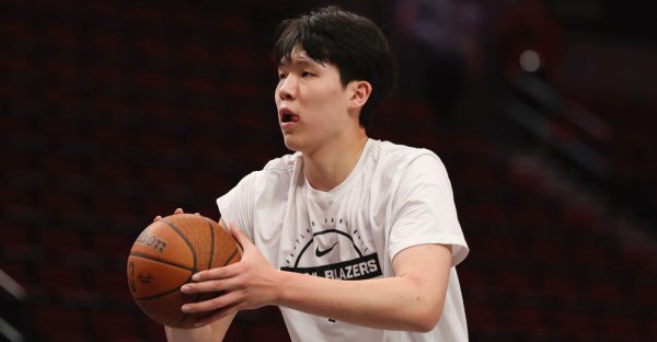 睿新策略 官宣：开拓者已将杨瀚森下放到发展联盟进行例行训练